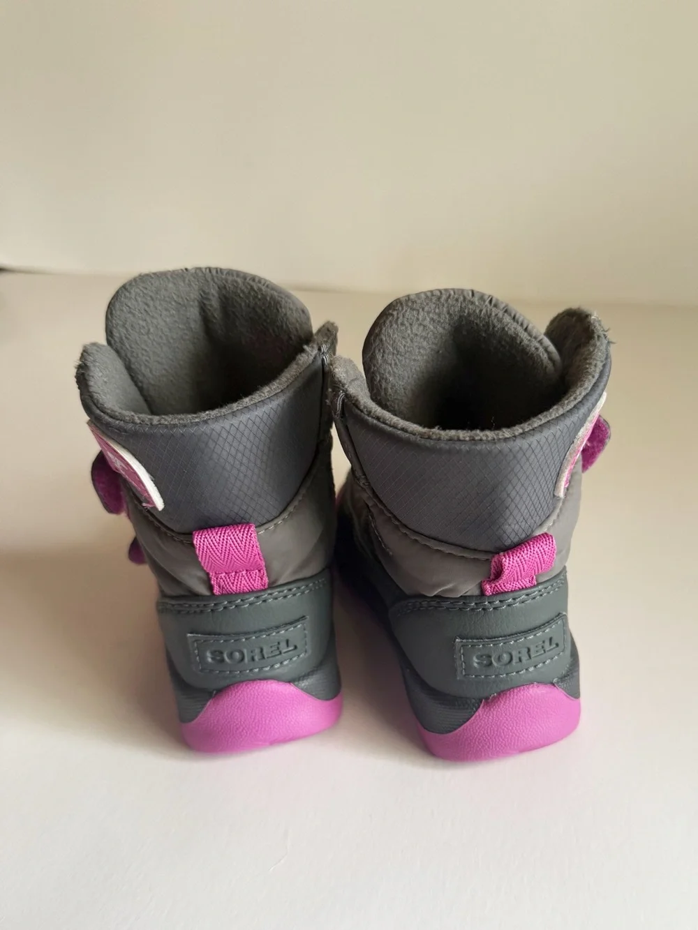 Sorel kids  Grey and Pink winter Insulated Snow Boots Size 5
